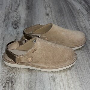 UGG Goldenstar Clog— Sand